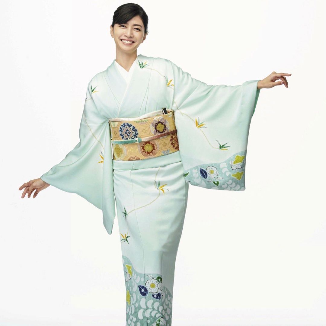 家庭画報1月号”年女年男の正月きもの”